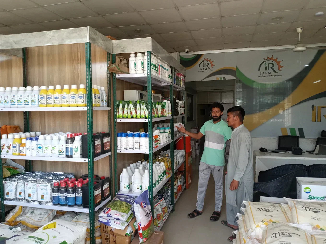 How to Choose the Right Farming Supplier? Best Agriculture Shops Near You